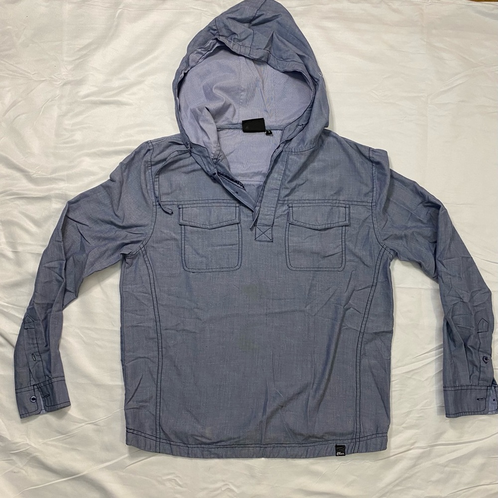 Hooded chambray pullover shirt